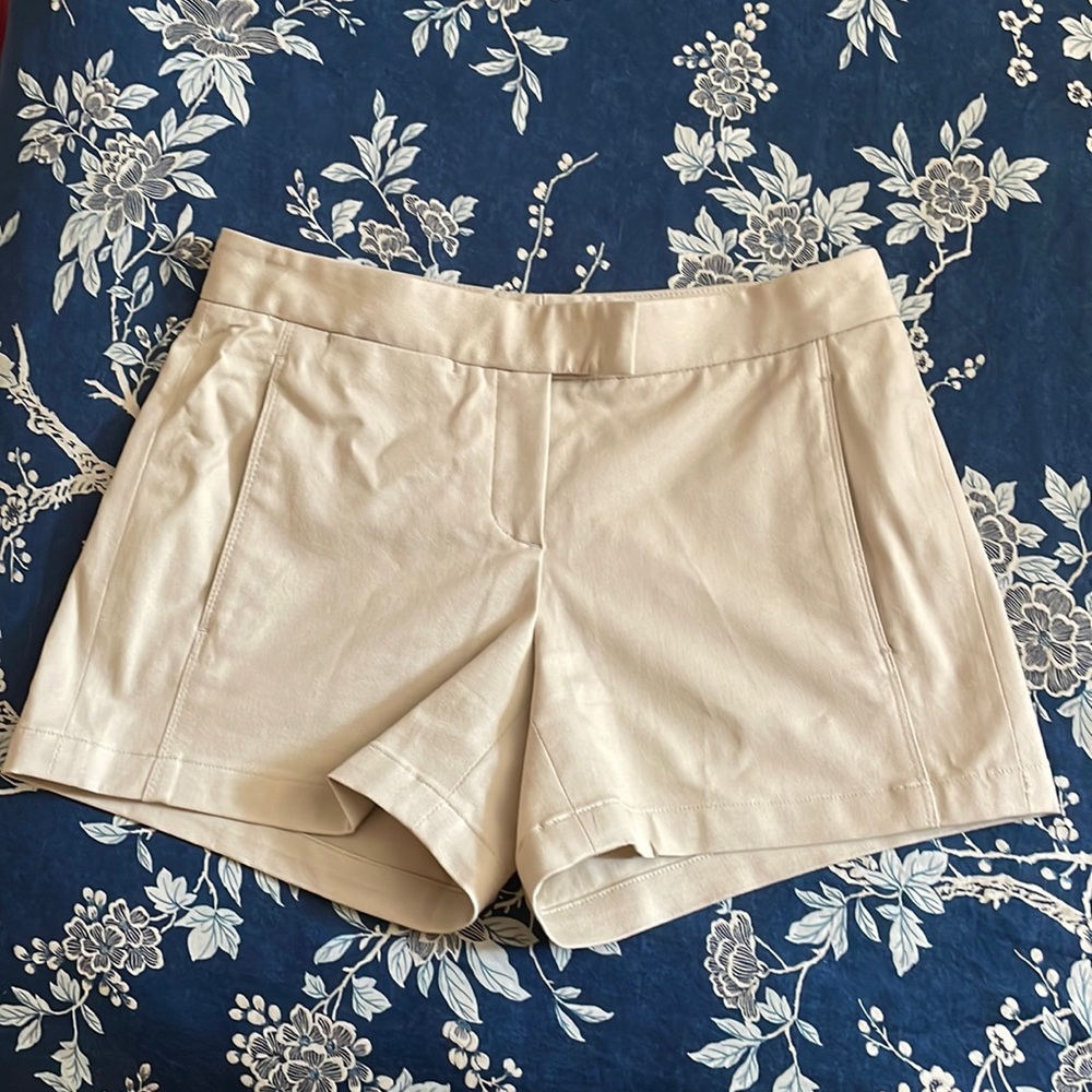 Theory khaki short